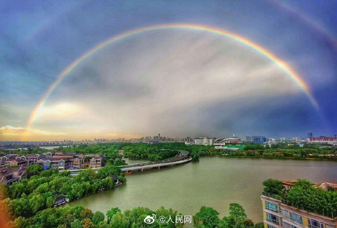 嘉兴今日台风预警：风雨过后，彩虹即将来临